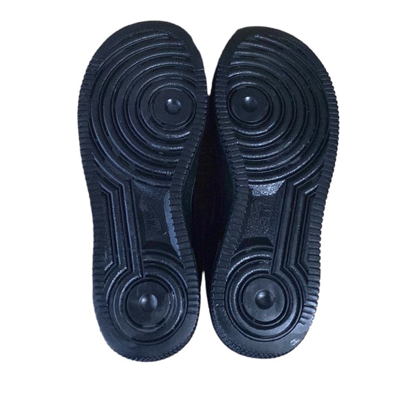 Nike Air Force 1s Black - Picture 5 of 5